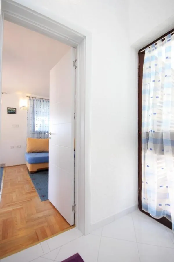 Apartments With A Parking Space Ravni, Labin - 7674  Ravni